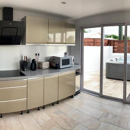 Appartement Saint Gilles Les Bains Kültér fotó