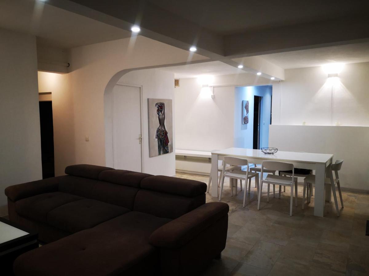 Appartement Saint Gilles Les Bains Kültér fotó