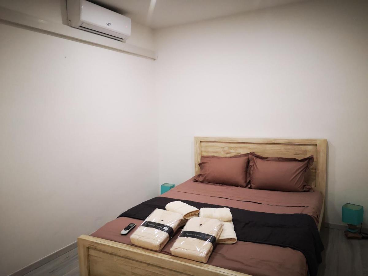 Appartement Saint Gilles Les Bains Kültér fotó