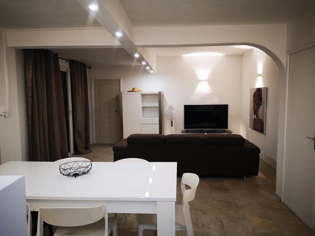 Appartement Saint Gilles Les Bains Kültér fotó